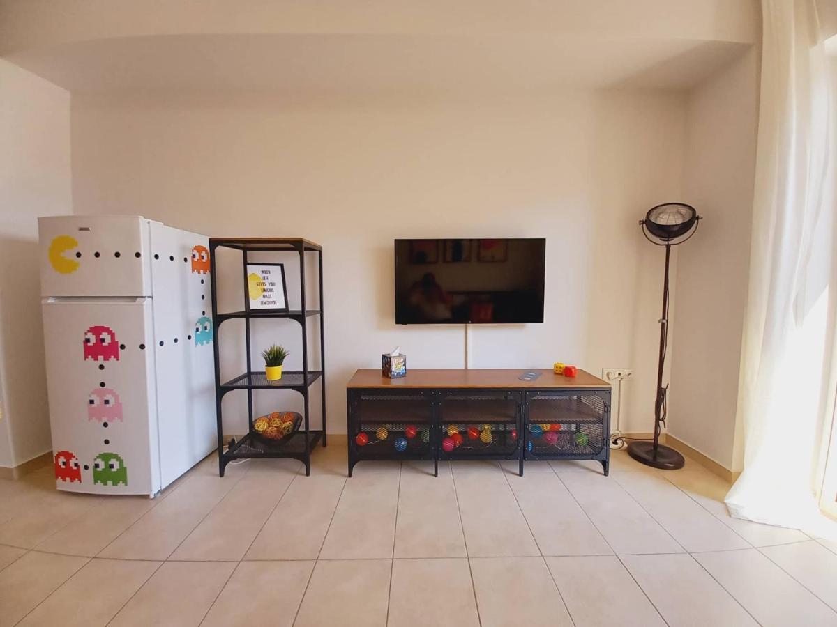 Popart -Spacious 3Rdfl 1Bdr W/Balcony/View Apartment Атина Екстериор снимка